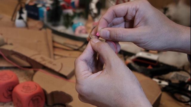 Making a violin toy from cardboard