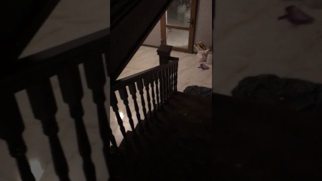 Отделка металлической лестницы элементами из массива ясень смотреть онлайн