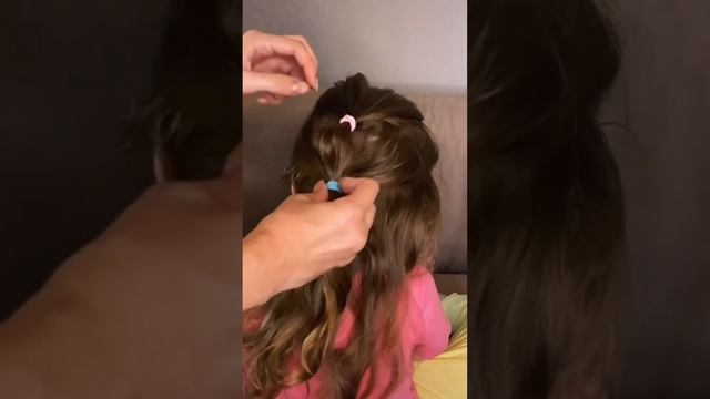 Прическа девочке с резиночками #shorts #hairstyle #прически #прическипошагово смотреть онлайн