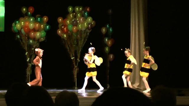 Пчёлы и медведь Саласпилс 2015 смотреть онлайн