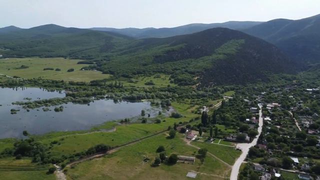 Байдарская долина. Полет в начале лета. смотреть онлайн