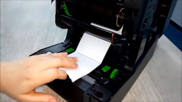 TSC TE200 / TE300 Loading the Label Media - Saito Labels смотреть онлайн