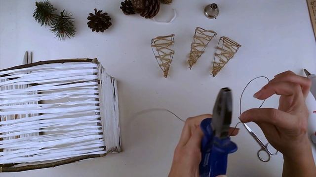 Новогодний декор своими руками. Подарочная коробка под елку на Новый год DIY смотреть онлайн