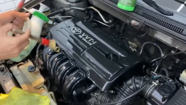 COMO LAVAR O MOTOR DO CARRO EM 7 MINUTOS | Fácil e Seguro смотреть онлайн