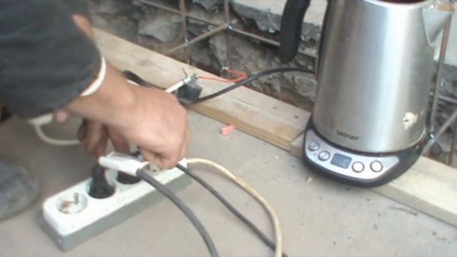 Как сделать заземления в частном доме и проверить его простым способом смотреть онлайн