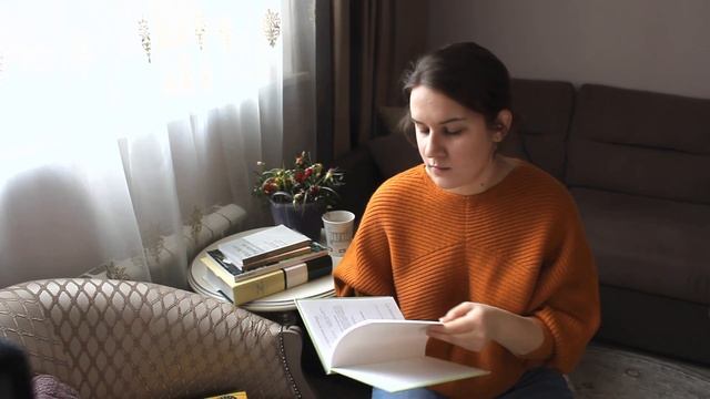 Что читает человек, который учит ирландский язык смотреть онлайн
