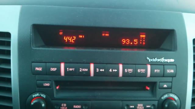 RDS display on a tweaked Mitsubishi radio. смотреть онлайн