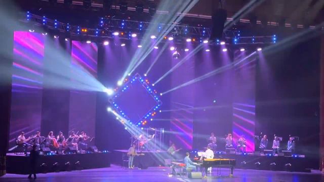 Ретро концерт. Пианист Ратович. Большой концерт с Orchestra Lab смотреть онлайн