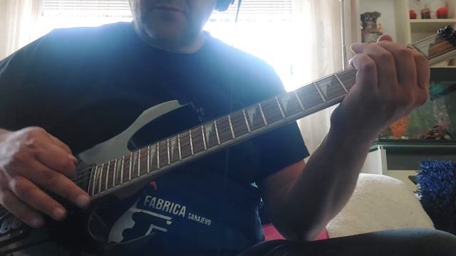 Ibanez RG 370 DX смотреть онлайн