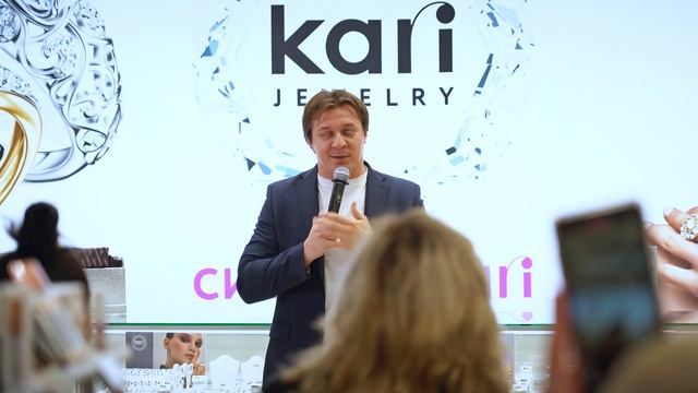Дмитрий Кравченко в гостях у "KARI" смотреть онлайн