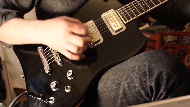 DeArmond "Bajo Jet" Baritone/Bass VI Guitar Thunderbird S200 by Guild смотреть онлайн