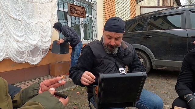 БАРАХОЛКА ПЕТРОВКА! ОБЗОР! КОЛЛЕКЦИЯ КУРИТЕЛЬНЫХ ТРУБОК! ЖЕКА МЕРЯЕТ РАДИАЦИЮ НА РЕЛЬСАХ! смотреть онлайн