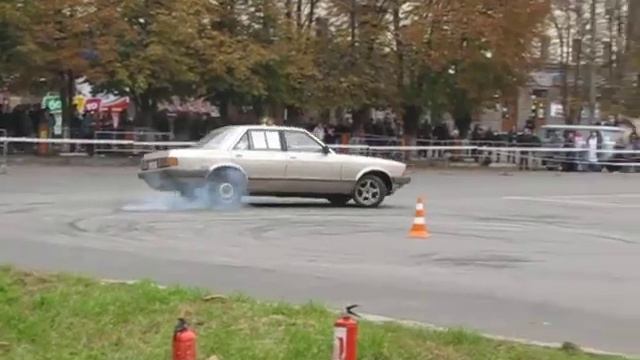 автослалом Ford granada 3 смотреть онлайн