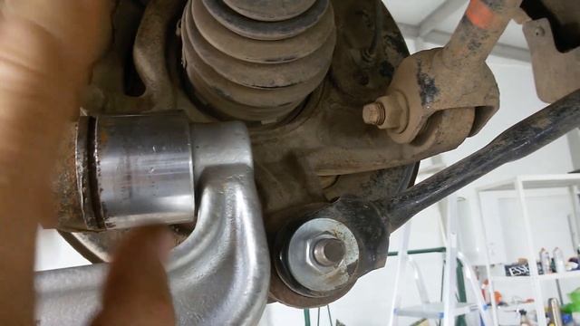 Lexus Rx300 - 330 - 350. Стук в задней подвеске. Замена сайлентблоков задних цапф.