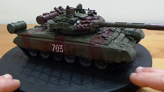 Нанесение износа на модель танка Т-80БВ "ZVEZDA" 1/35 при помощи сухой кисти смотреть онлайн