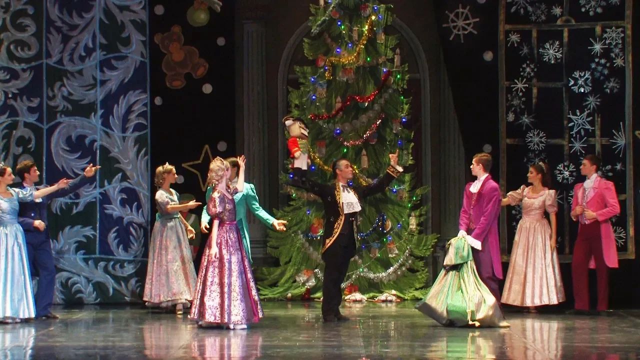 Балет Щелкунчик. фрагмент. Молодой балет Москвы смотреть онлайн