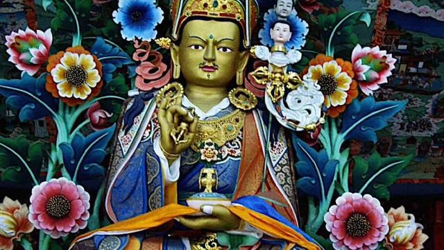 Flute Offering To Lotus Born Master Guru Padmasambhava.