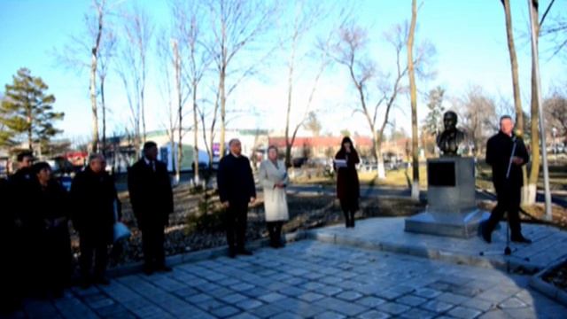 Театральный сквер им. Б.Т. Мекерова открылся в центре Октябрьского района Приморского края смотреть онлайн