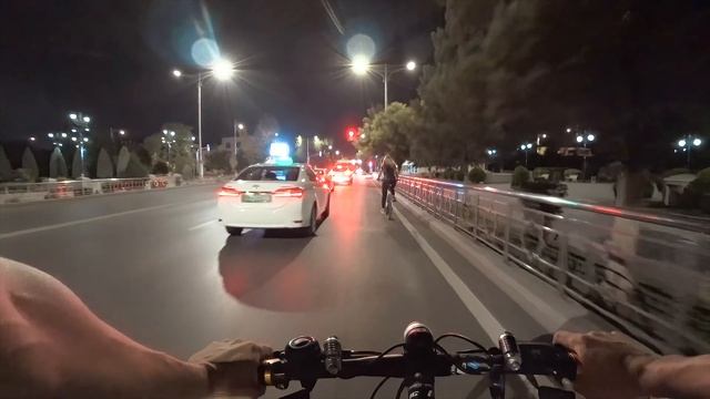 Семейная вело прогулка. Ашхабад. Часть 5.mkv смотреть онлайн