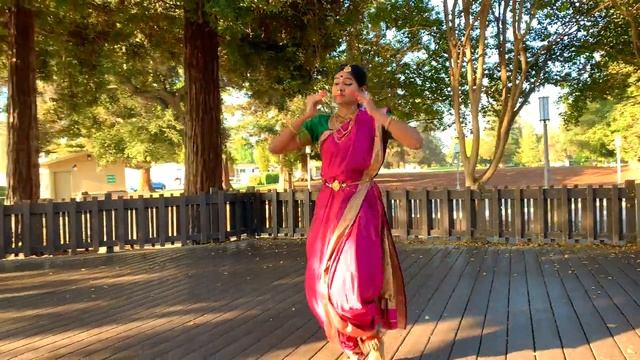 Aigiri Nandini Dance | Mahishasura Mardini Stotram| Singer & Dancer Abhirami Shankar | Durga Stotra смотреть онлайн