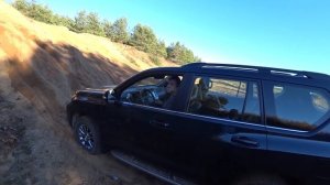 LAND CRUISER PRADO против FORTUNER. Сравнение на проходимость, настоящий тест TOYOTA на бездорожье!