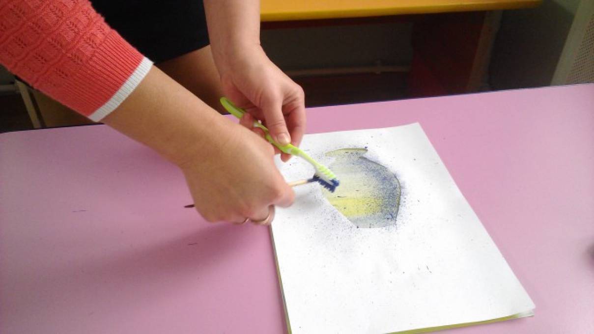 Нетрадиционная техника рисования "Набрызг" смотреть онлайн