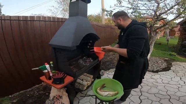 Ловим карпа на живописном озере! Копчение свежей рыбы! смотреть онлайн