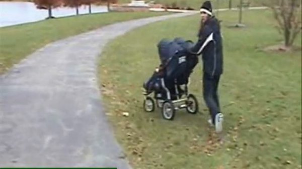 Baby Gizmo TFK Twinner Twist Duo Stroller Review