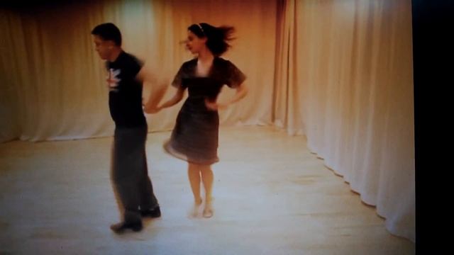 Bachata basic routine смотреть онлайн