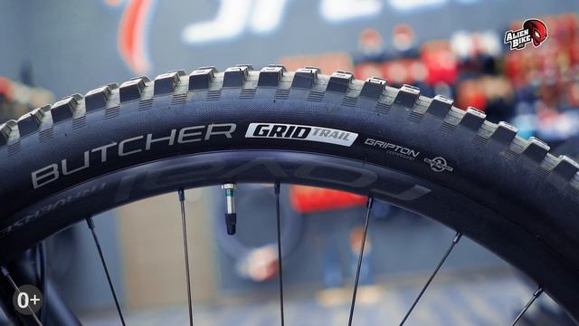 Велосипед Specialized Enduro Elite Carbon 29'' (2020) | Карбоновый двухподвес для Enduro и DH смотреть онлайн