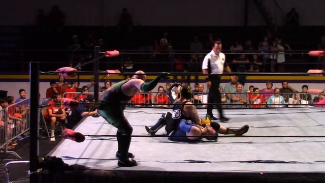 Minotaur vs. Cody Hawkinz & Johnny Python - Midsouth Championship Wrestling смотреть онлайн