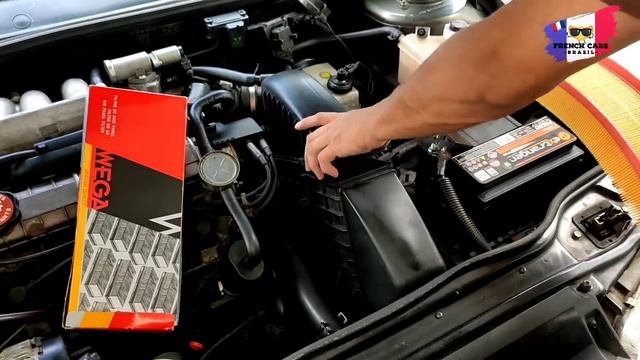 Como trocar o filtro de ar do Renault Laguna F3R 1994. смотреть онлайн