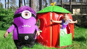 Diana Builds House for the Minion! Funny videos for children