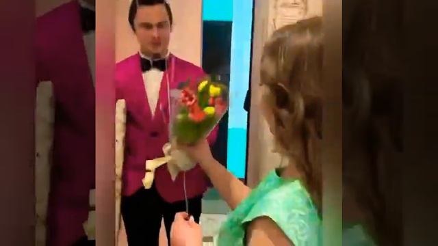 Доставка цветов / Доставка подарков / Delivery flowers / Delivery gifts смотреть онлайн