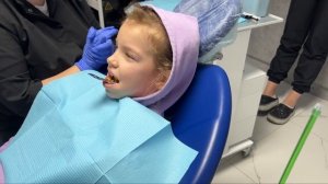 Ульяна пошла к стоматологу, чтобы сделать пластинку на зубы