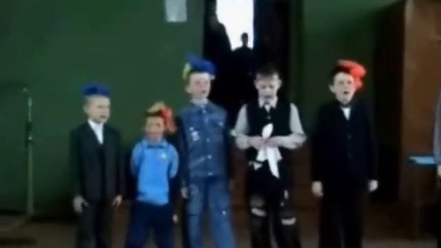 Поздравление с 8 марта в школе.wmv смотреть онлайн