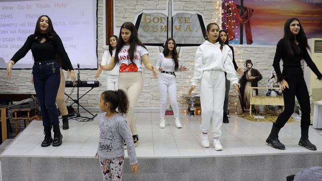 Танц - Ако ти си с мен / Tanc - Ako ti si s men 2022 смотреть онлайн