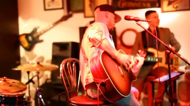 Tito & Tarantula - After Dark Cover кавер группа Einstein в GUINNESS PUB Алматы смотреть онлайн