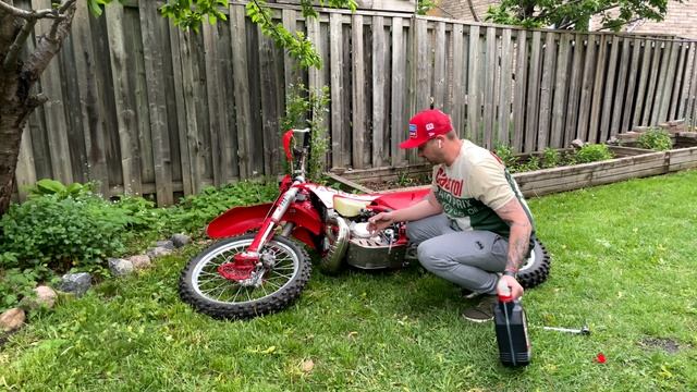 Быстрая замена масла трансмиссии - GASGAS EC250 2022