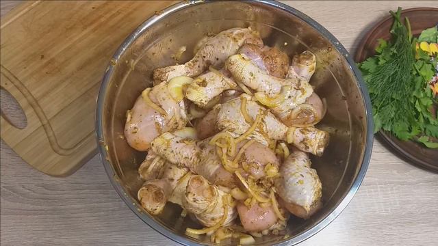 СМАКОТІЩА! Гомілки в кефірі! Курячі лапки запечені в духовці. Курячі ніжки в духовці! смотреть онлайн