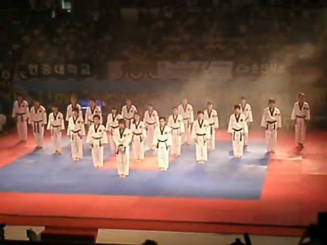 Taekwondo WTF. Korea Open 2011. Показательные. 1 я часть. смотреть онлайн