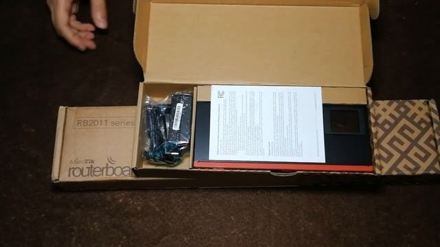 الاختلاف البسيط بين الروتر بورد(RB2011UiAS-2HnD-IN)-(RB2011UiAS-RM) احمد العربى смотреть онлайн