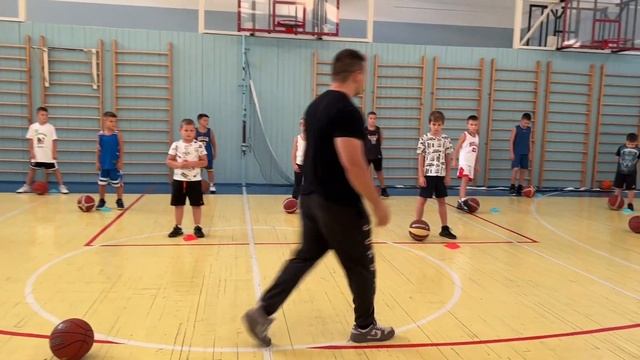 Первая тренировка в команде ДРАКОНЫ / Артем Симонов #video #video #sport смотреть онлайн