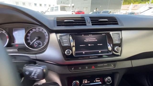 Škoda Fabia 1.0 TSI Style Plus šedá QUARTZ смотреть онлайн