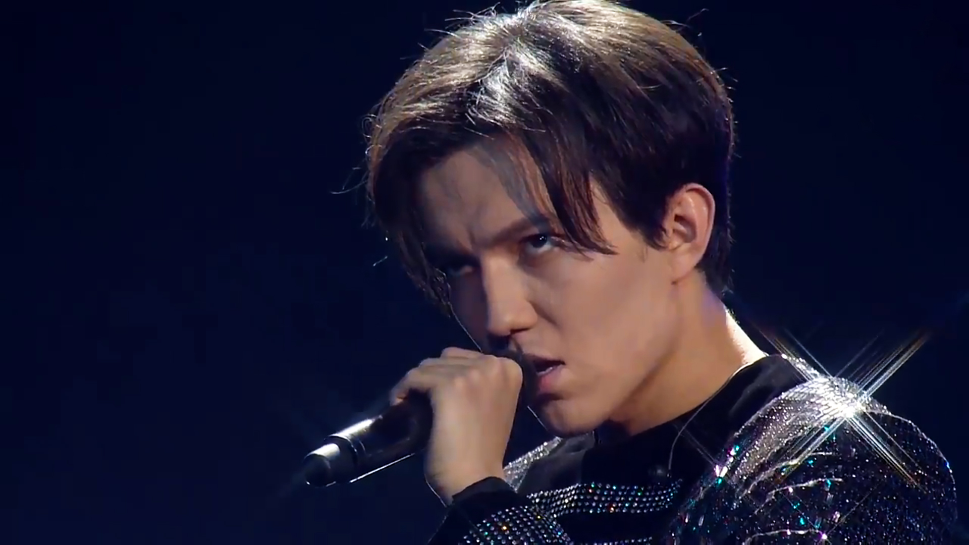Димаш Кудайберген - ГРЕШНАЯ СТРАСТЬ (Москва 2019) Dimash Qudaibergen смотреть онлайн