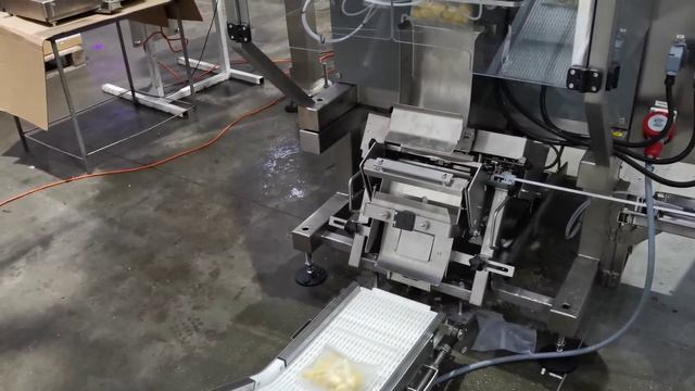 Упаковка котлет, наггетсов в Пакет с клипсой смотреть онлайн