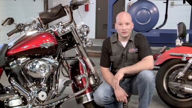 AMSOIL 20W-40 Synthetic V-Twin Motorcycle Oil for Victory® and Indian® Motorcycles. смотреть онлайн