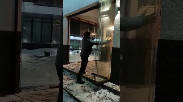 Безрамное раздвижное остекление Книжка 3 смотреть онлайн