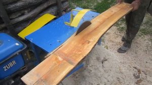 Мотоблок помогает делать доски. Циркулярка к мотоблоку.