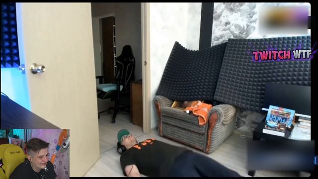 Нарезка со стрима Злого. Злой смотрит смешные моменты с Твитча || ZLOYn